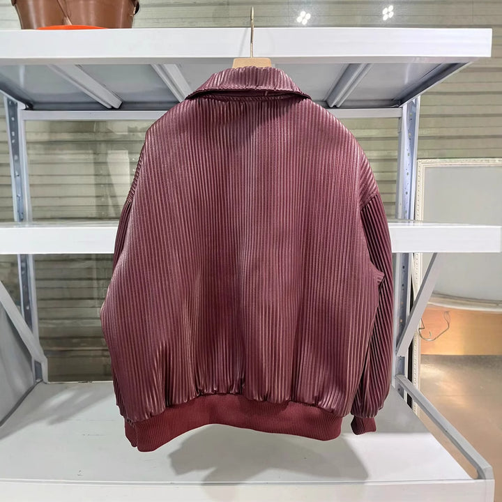 Damen nan plissierte Kunstleder-Bomberjacke mit Reißverschluss, Hemdkragen und elastischen Rippbündchen Echo Archiv