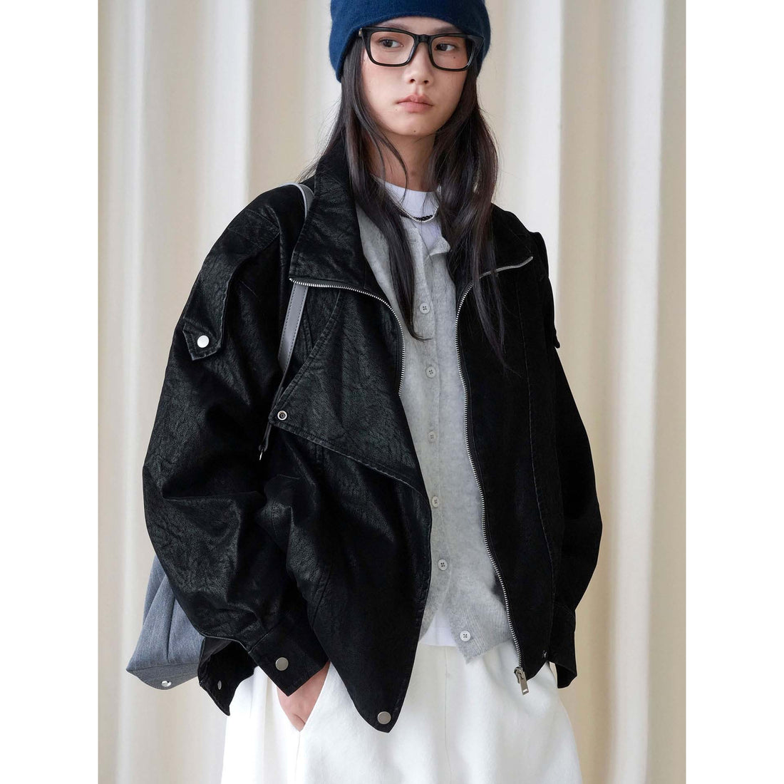 Damen Oversized Lederjacke mit hohem Kragen und asymmetrischer Druckknopfleiste Echoarchiv