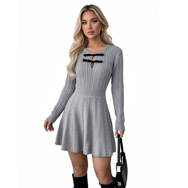 Damen Strick-Minikleid mit tailliertem A-Linien-Rock, Zieröffnung und Banddetails Echoarchiv