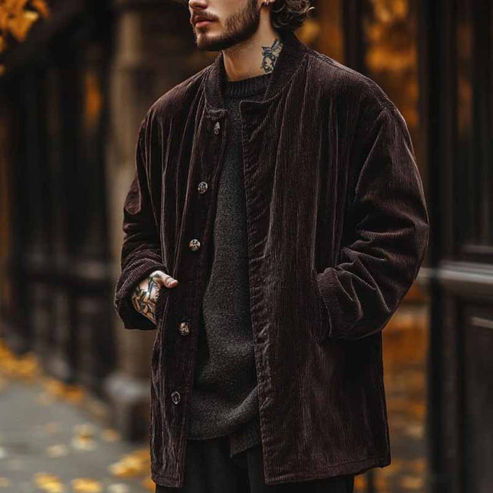 Herren Samtjacke mit Knopfverschluss und praktischen Taschen Echoarchiv