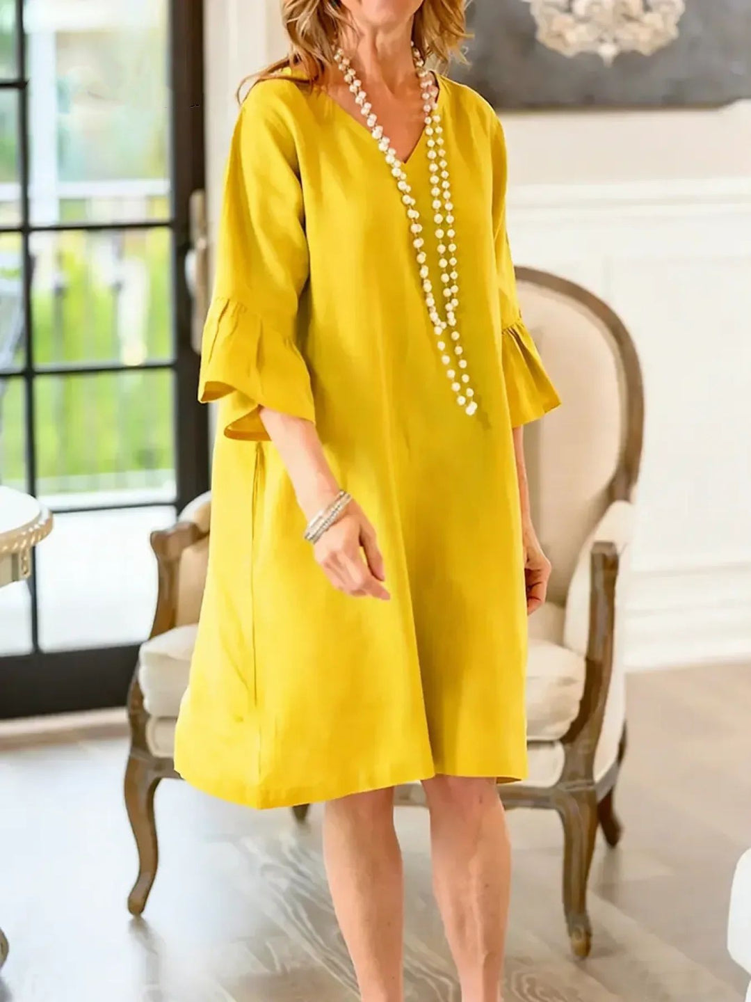 Damen Hüftlanges Freizeitkleid mit modernen Rüschendetails Echo Archiv