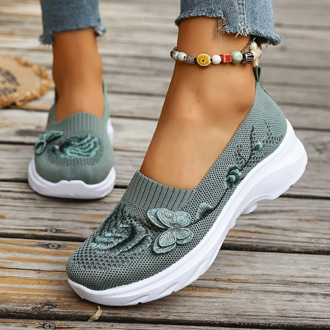 Damen Elegante Slip-On Sneakers mit floralen Stickereien Echo Archiv