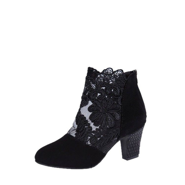 Damen Stiefelette mit transparentem Blumen-Spitzeinsatz und dekorativem Blockabsatz Echo Archiv