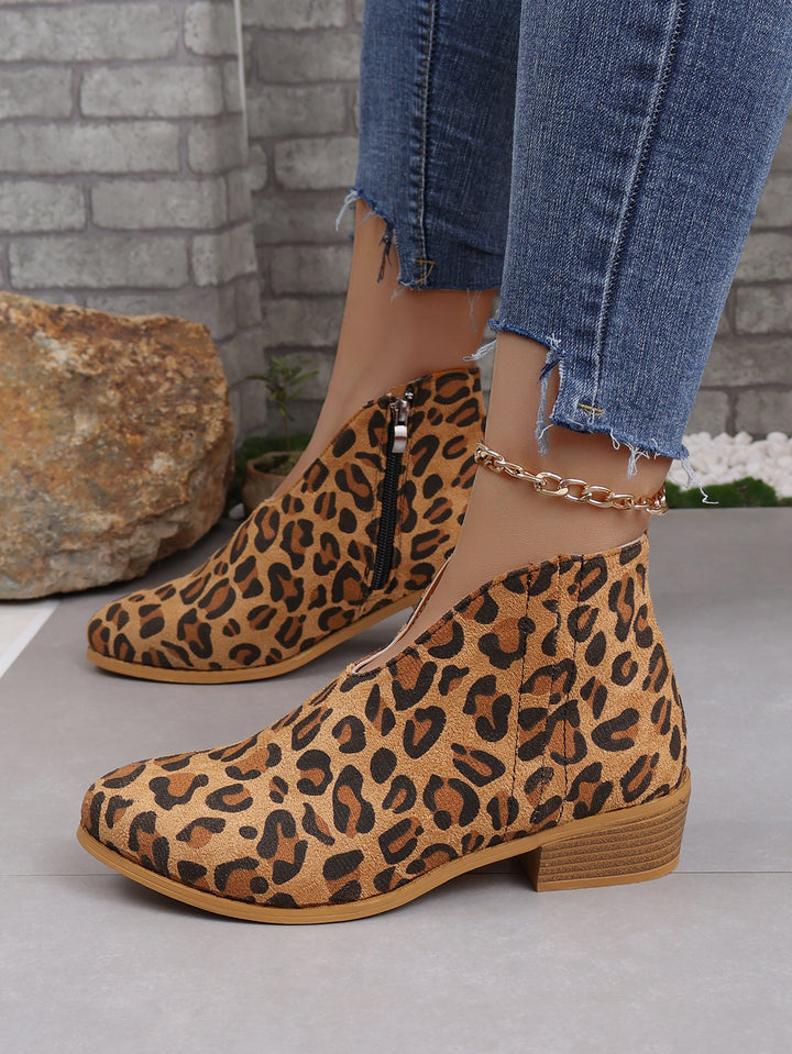 Damen nan V‑Ausschnitt Ankleboots aus Veloursoptik mit seitlichem Reißverschluss und niedriger Holzblocksohle Echo Archiv