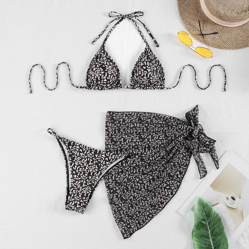 Damen Triangel-Bikini mit hochwertigem Bindeband und modischer Wickelrock-Optik Echo Archiv