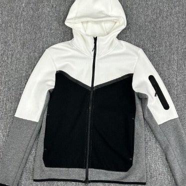 Herren sportliche Fleecejacke mit verstellbarem Kapuzenkragen und funktionalen Reißverschlusstaschen Echoarchiv
