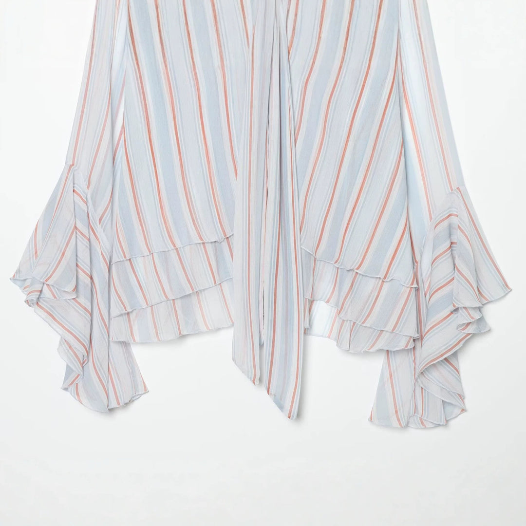 Damen Leichte Chiffonbluse mit Schluppe, Volant-Saum und ausgestellten Trompetenärmeln Echo Archiv