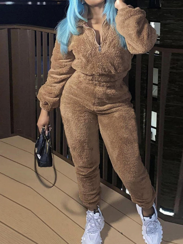 Damen nan kuscheliges Teddy-Fleece Zweiteiler mit Halbreißverschluss und High-Waist Jogginghose Echo Archiv