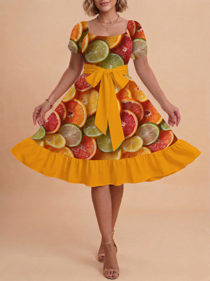 Damen Sommerliches Blumenkleid mit taillierbarem Gürtel und voluminösen Ärmeln Echo Archiv