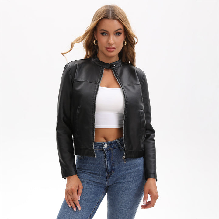 Damen nan taillierte Kunstlederjacke mit Stehkragen, verdecktem Reißverschluss und cleanem Minimaldesign Echo Archiv