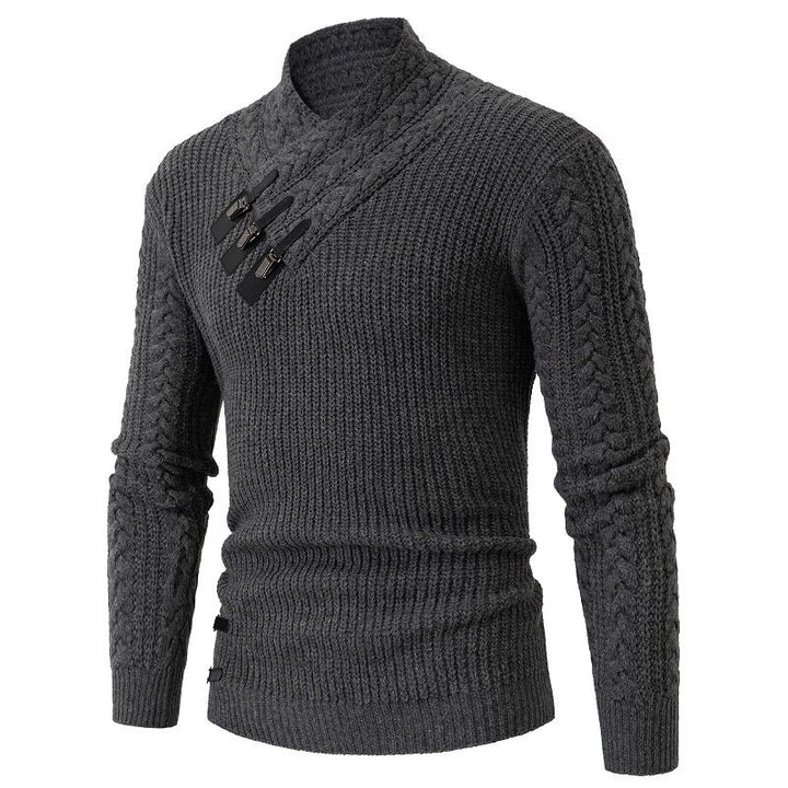 Herren nan Strickpullover mit Schalkragen, Zopfmuster und markanten Schnallenverschlüssen Echo Archiv