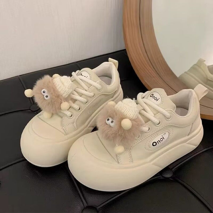 Damen Sneakers mit modischen Pompon-Applikationen und bequemer Sohle Echo Archiv