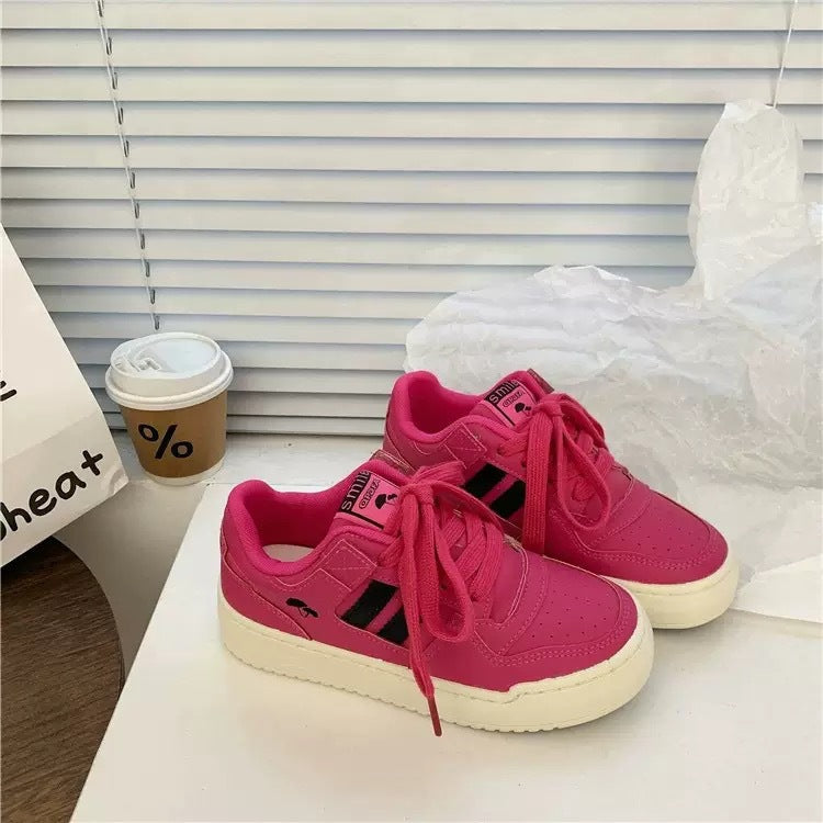 Damen Sneakers im sportlichen Retro-Stil mit trendigen Akzenten Echo Archiv