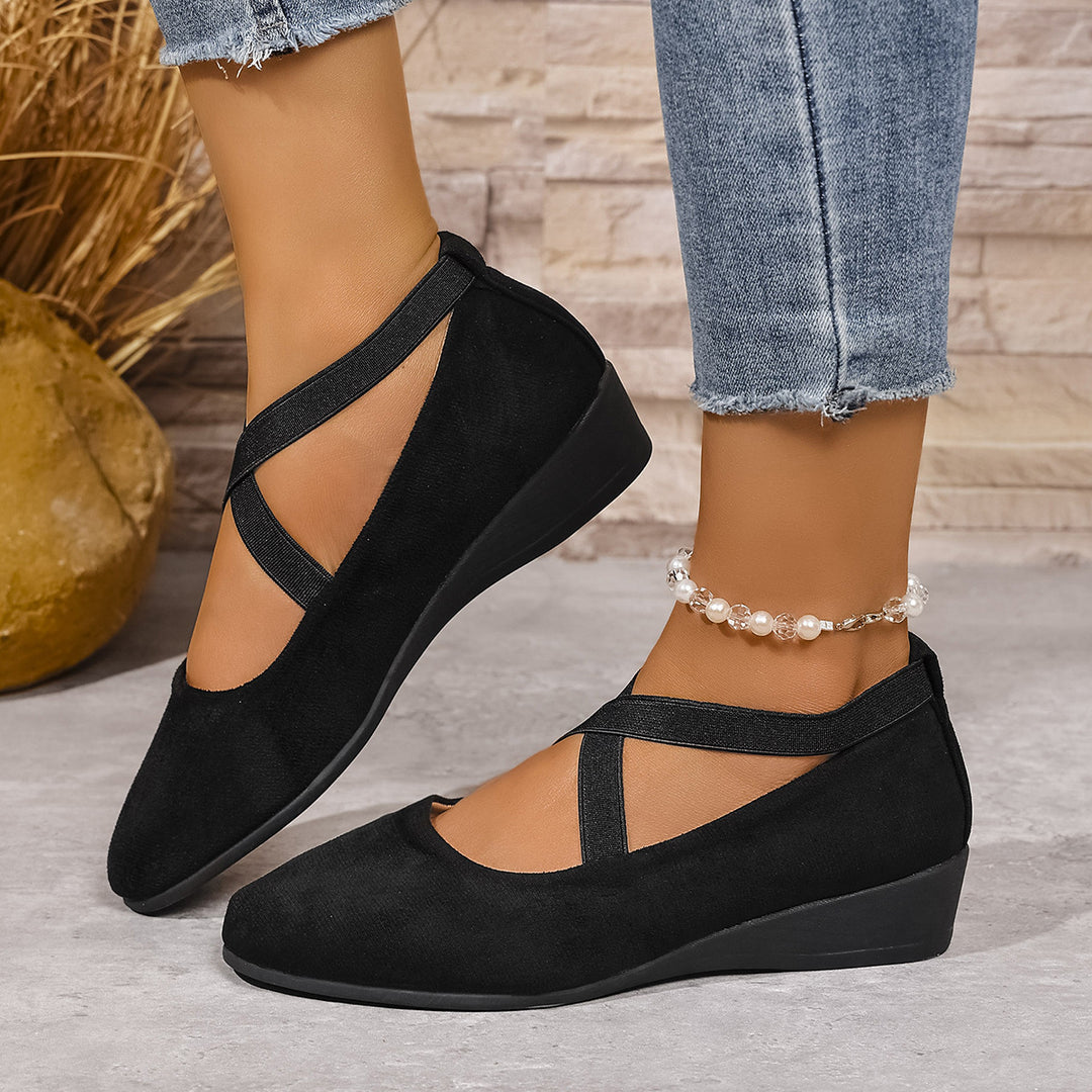 Damen  minimalistische Samt-Ballerina mit dekorativer Fußkette und ergonomischem Komfortfußbett Echo Archiv