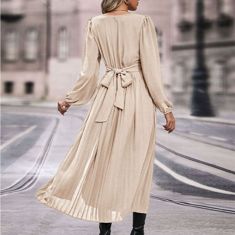 Damen Fließendes Maxikleid mit asymmetrischem Saum und V-Ausschnitt Echo Archiv