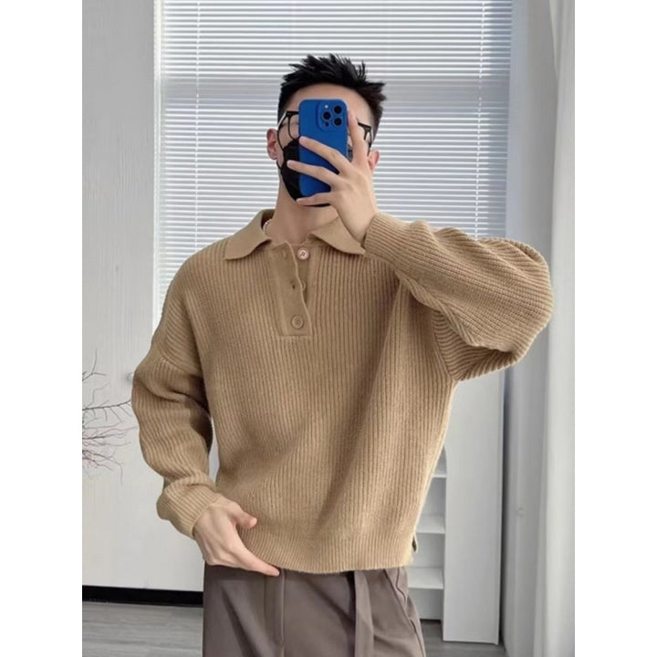 Herren Feinstrick-Polo-Pullover mit Halbschlupf‑Knopfleiste, Rippstruktur und Seitenschlitzen Echoarchiv