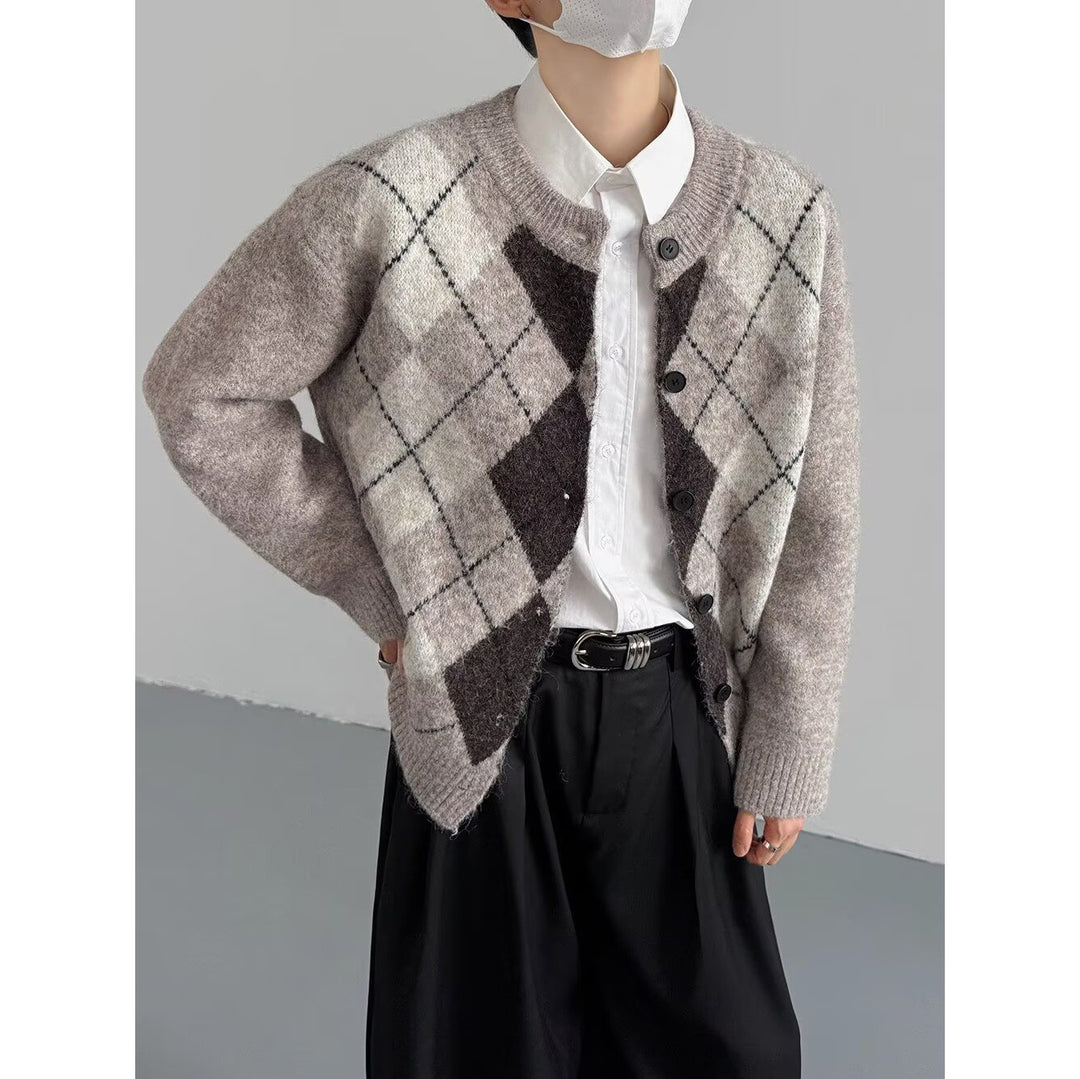 Damen Grobstrickjacke mit modernem Karomuster Echoarchiv