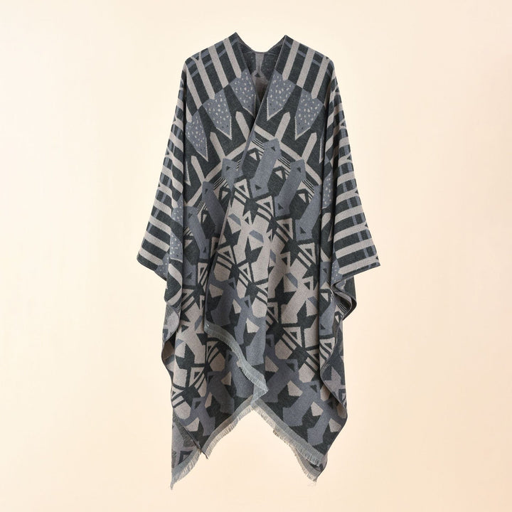 Damen Strick-Überwurfcape im Ruana-Stil mit grafischem Jacquard und Fransensaum Echo Archiv