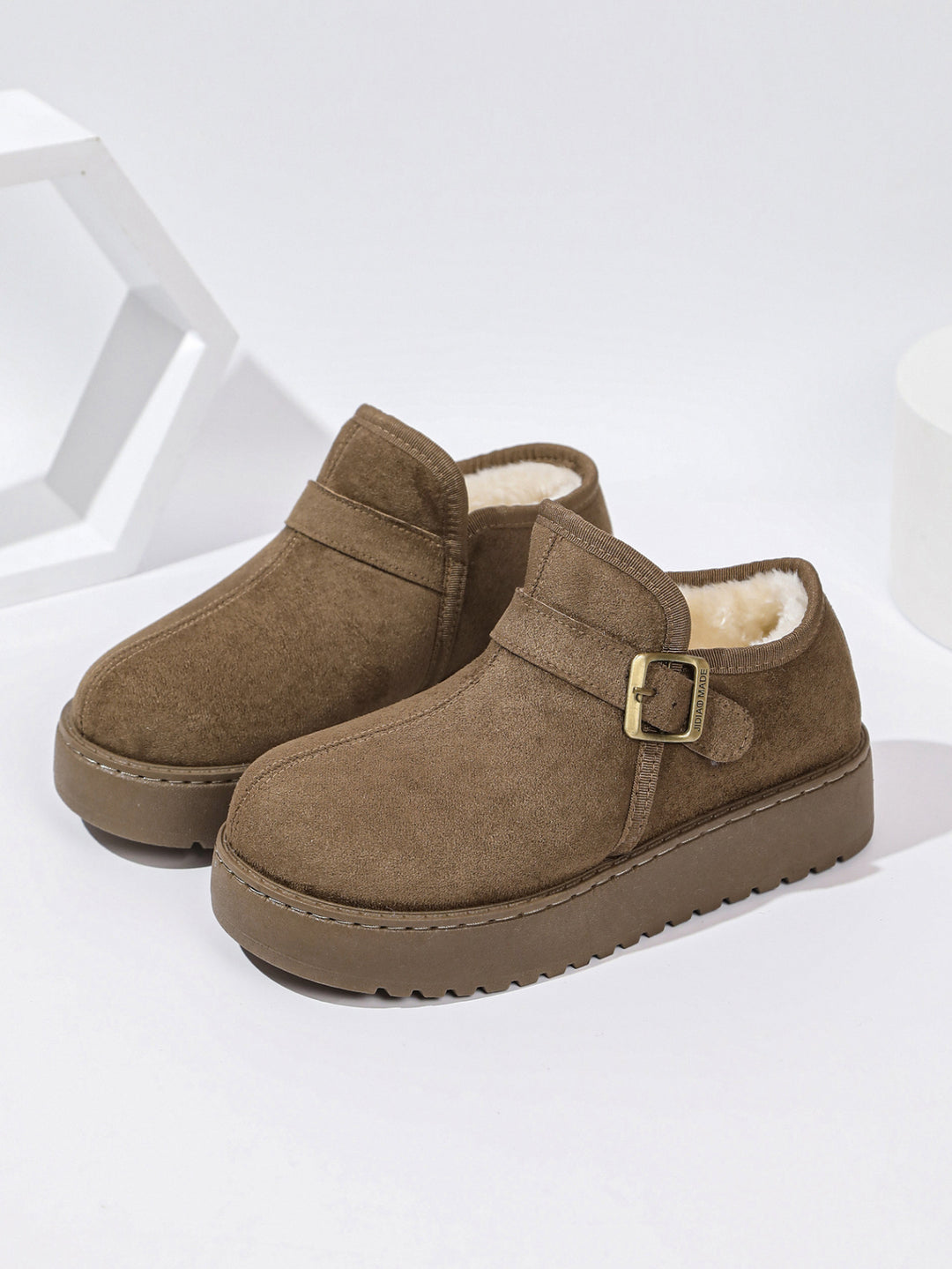 Damen Gefütterte Kurzschaft-Stiefel in Wildleder-Optik mit Plateau und Schnallenriemen Echoarchiv