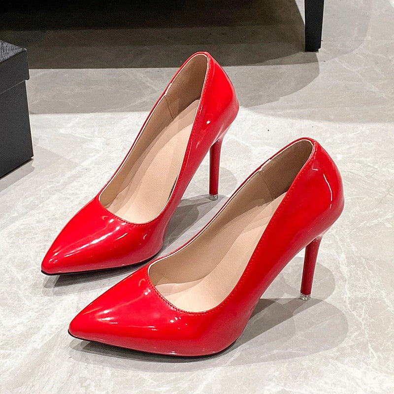 Damen Braut-Lackleder Pumps mit spitzer Zehenform und schlankem Stilettoabsatz – Lioré