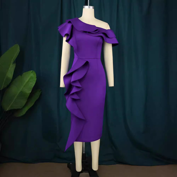 Damen Elegantes Etuikleid mit asymmetrischem Rüschendesign Echo Archiv