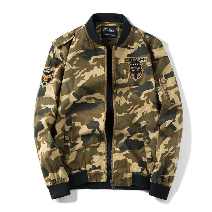 Herren Military-Camo Bomberjacke mit Patch-Details, Ärmeltasche und gerippten Bündchen – Brevano