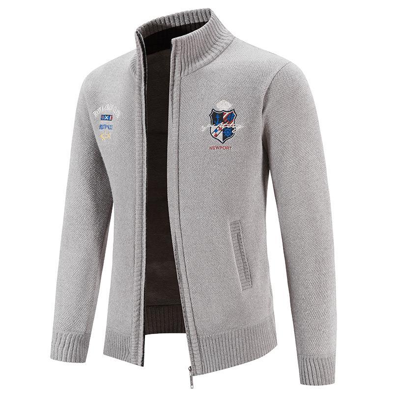 Herren modische Strickjacke mit hohem Kragen und detailreicher Stickerei Echoarchiv
