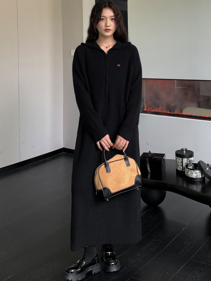 Damen Geripptes Kapuzen-Strickmaxikleid mit halbem Reißverschluss und weitem Fall Echoarchiv