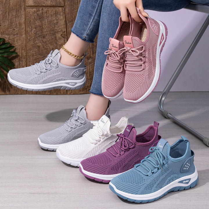 Damen nan sockenähnlicher Strick-Fit Sneaker mit elastischer Schnürung, gelochter Fersenverstärkung und dämpfender Plateau-Sohle Echo Archiv