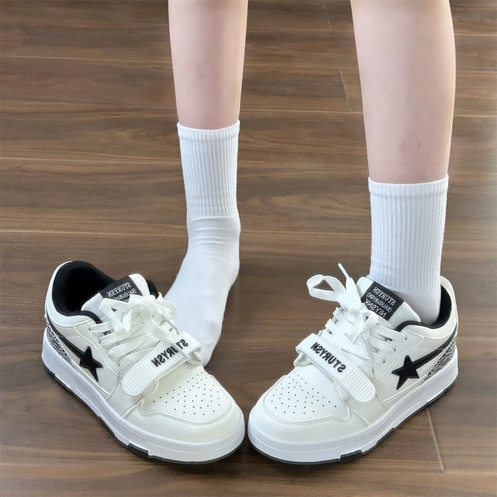 Damen Sportliche Sneakers mit strapazierfähigem Obermaterial und rutschfester Sohle Echo Archiv