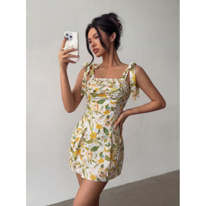Damen Minikleid mit ärmellosen Bindeschultern und floralem Design Echo Archiv