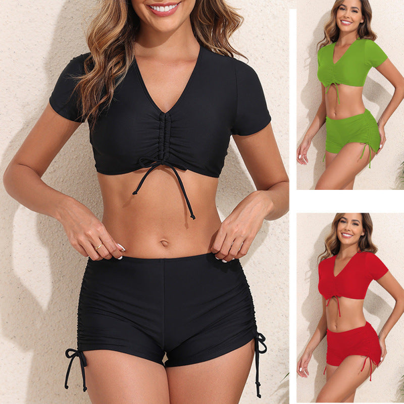 Damen Sportliches Bikini-Set mit kurzem Oberteil und schnürbarem Höschen Echo Archiv