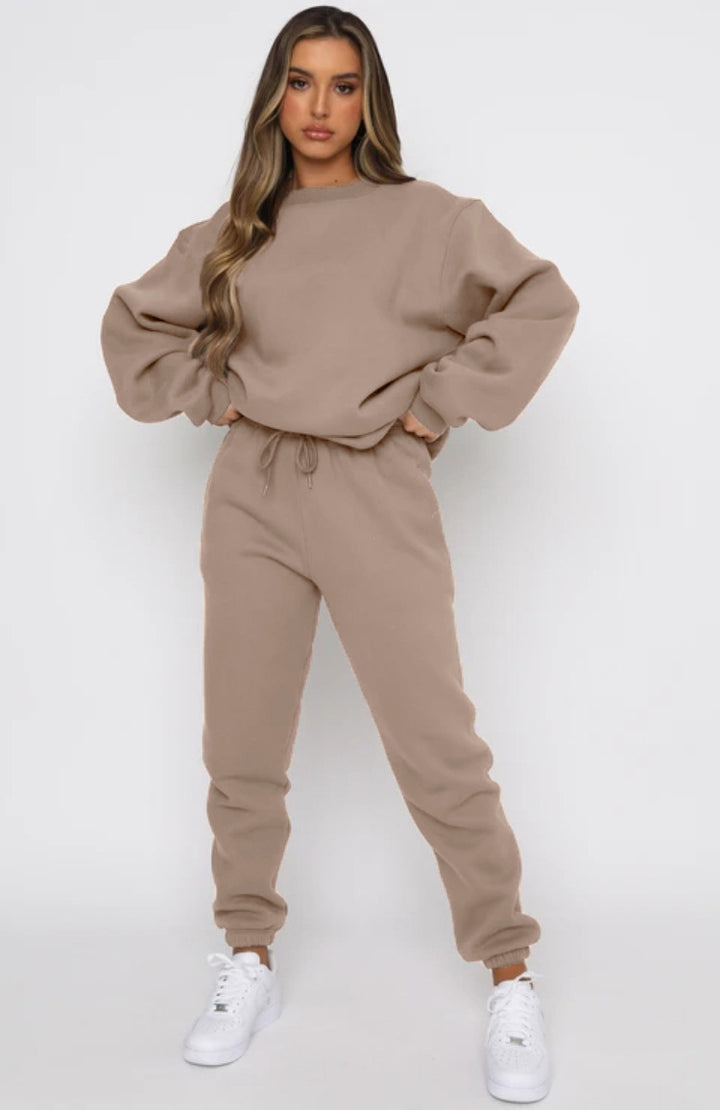 Damen zweiteiliges Cozy-Loungewear-Set mit Oversize-Rundhals und hochgeschnittener Jogginghose mit Kordelzug – Élanora