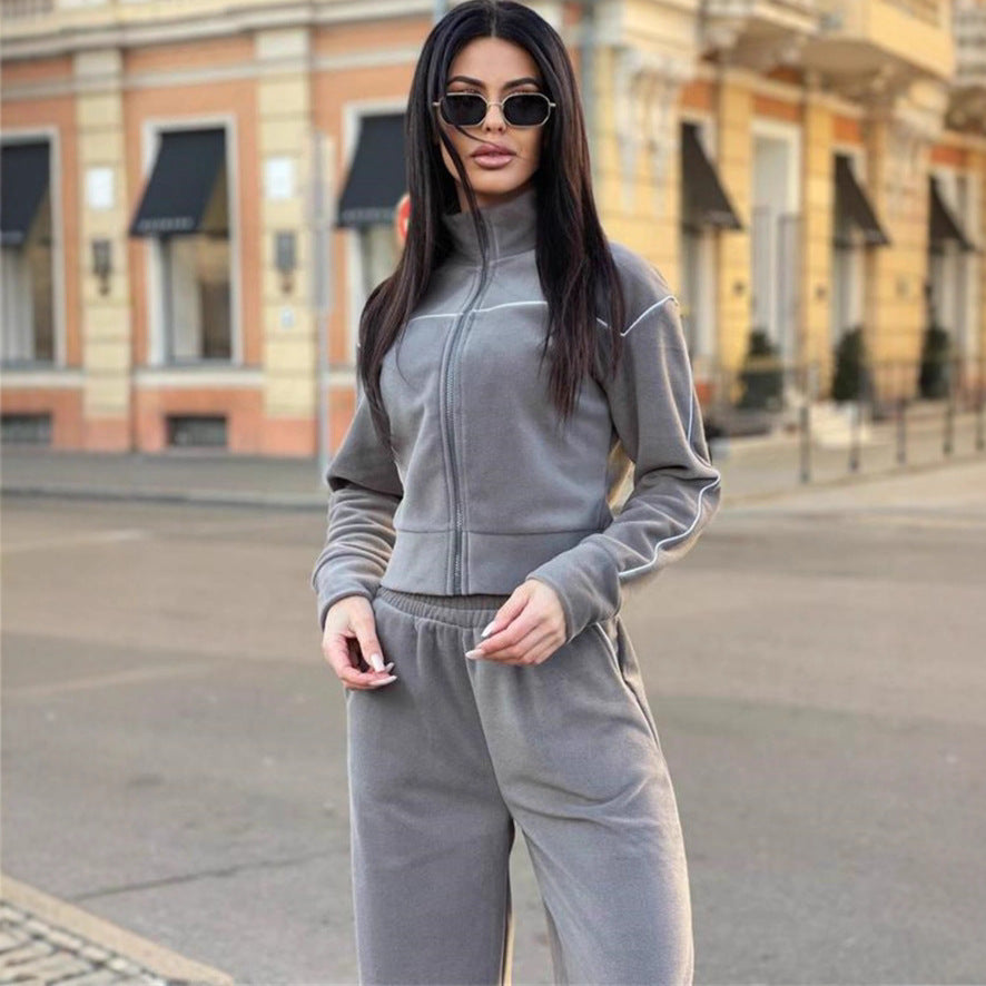 Damen Kurzgeschnittenes Zip-Oberteil mit lockerfallender High-Waist-Loungehose – Auréline