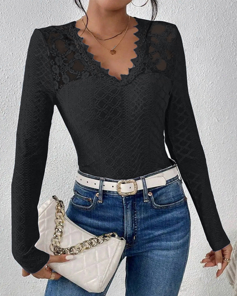 Damen nan figurbetontes Spitzen-Langarmshirt mit gezacktem V-Ausschnitt Echo Archiv