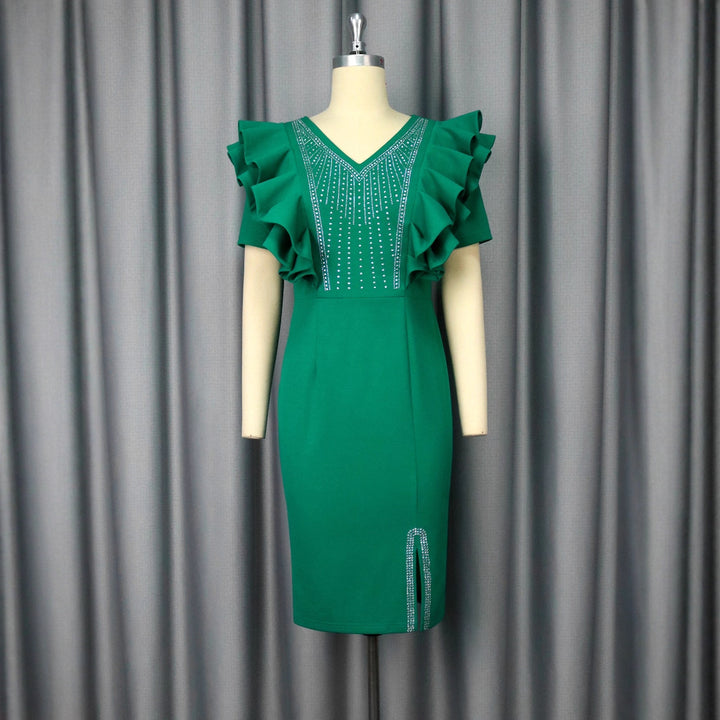 Damen figurbetontes Kleid mit voluminösen Rüschen und Strassakzenten Echo Archiv
