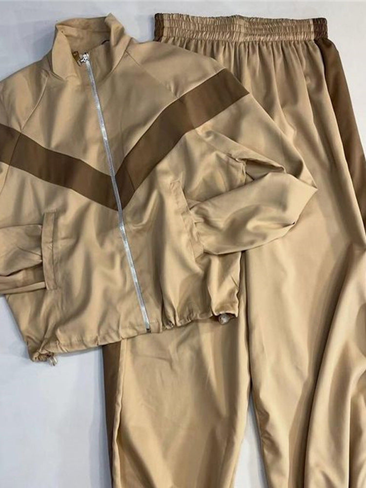 Damen Retro-Trainingsanzug mit Reißverschlussjacke und elastischer Bundhose Echoarchiv