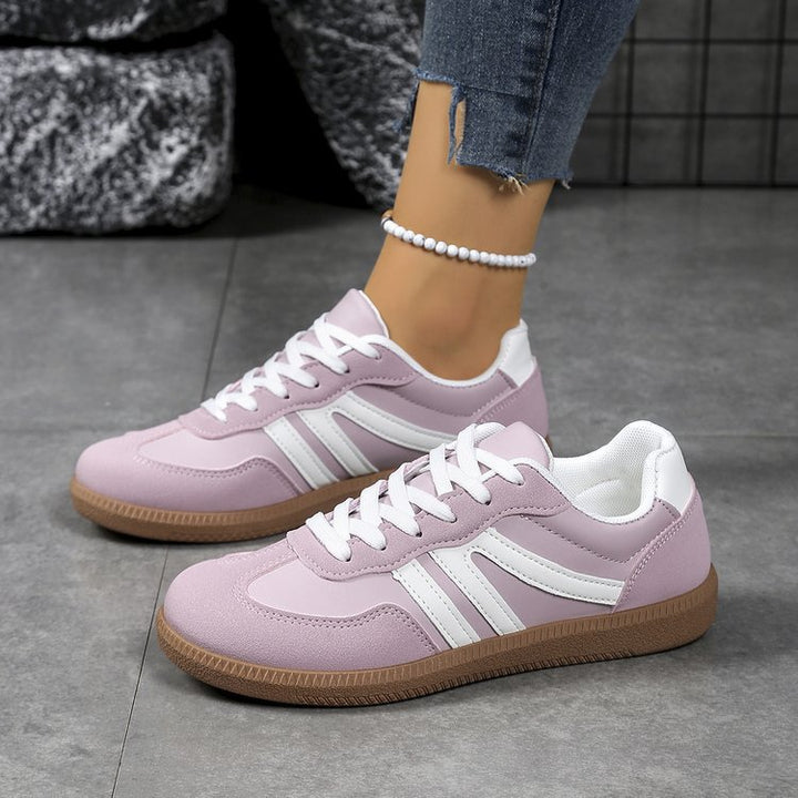 Damen Retro-Sneaker mit Gummisohle, leichtem Textilfutter und Komfortfußbett – Névara