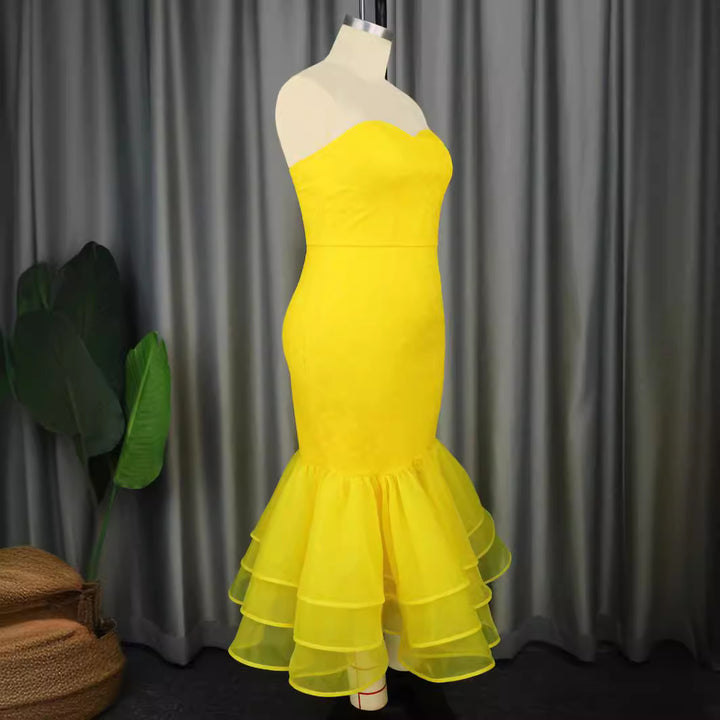 Damen Elegantes Mermaid-Kleid mit Rüschenabsatz Echo Archiv