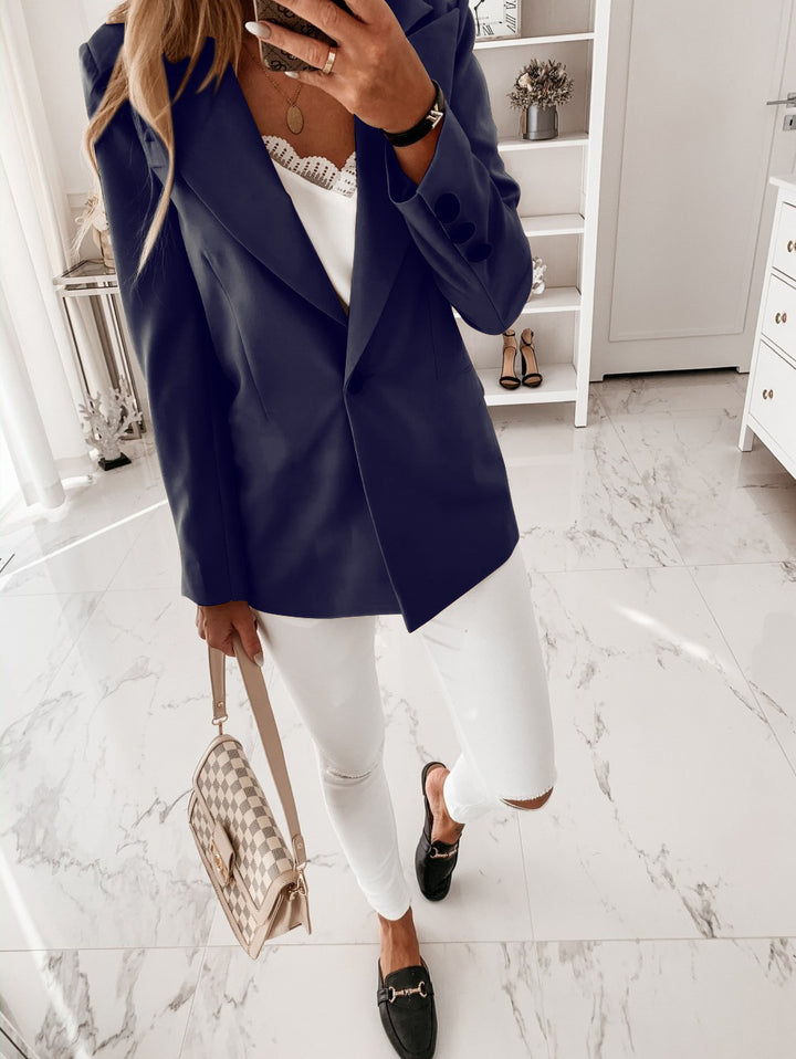 Damen Langblazer mit einreihiger Knopfleiste, tailliertem Schnitt und soften Schulterpolstern – Valéne