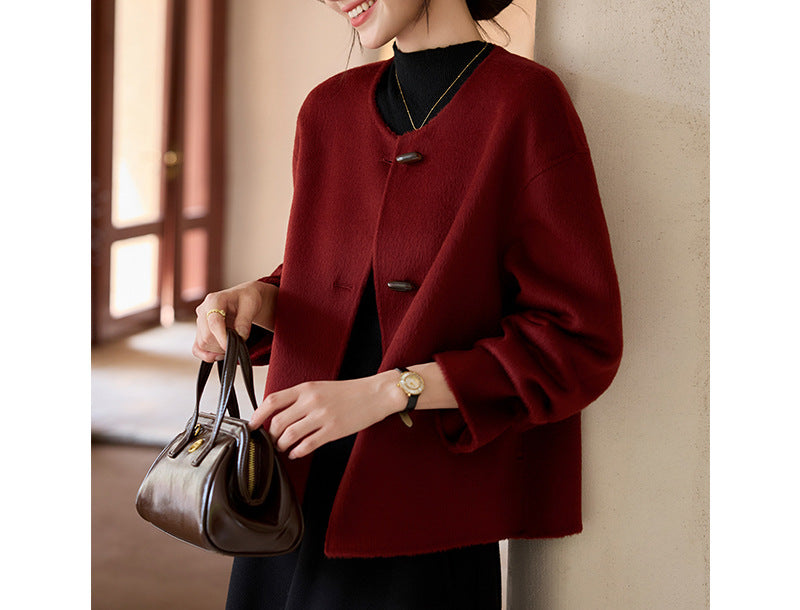 Damen Modische und elegante Strickjacke Echoarchiv