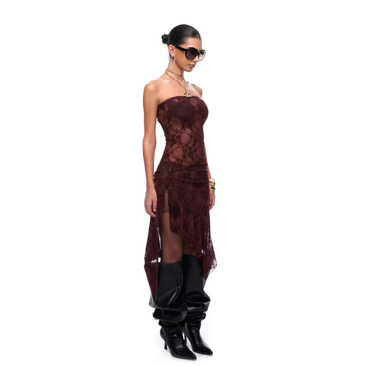 Damen Elegant geschnittenes Spitzenkleid Echo Archiv