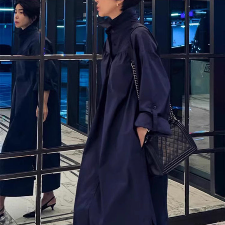 Damen Langes Boxy-Hemdblusenkleid mit hohem Stehkragen und verdeckter Knopfleiste – Valéora