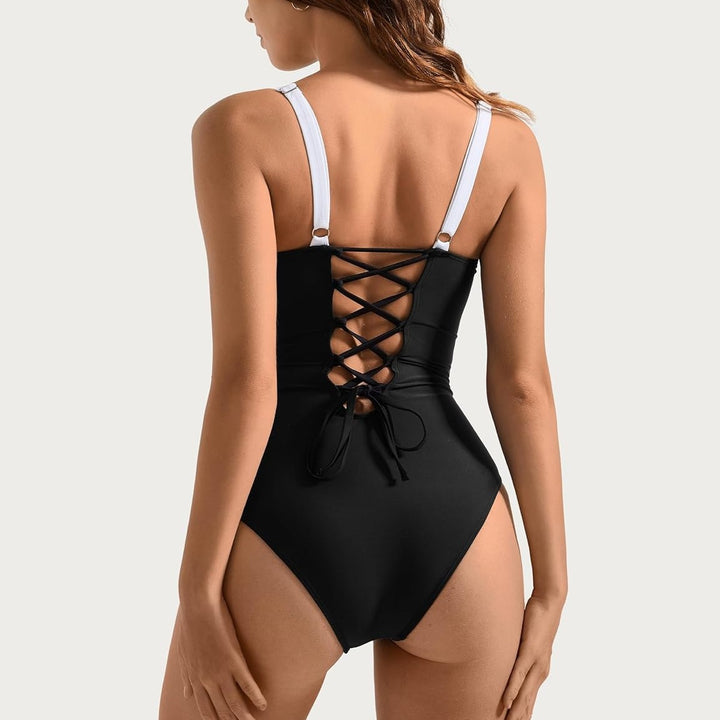 Damen Einteiliger Badeanzug mit elegantem Schnitt und verstellbaren Trägern Echo Archiv