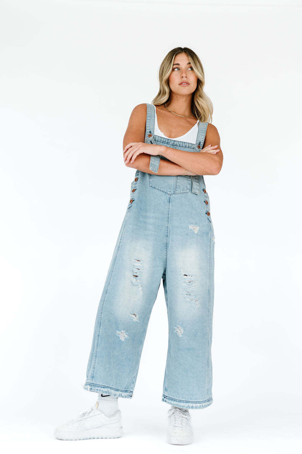 Damen nan lässige verwaschene Latzhose aus Jeansstoff mit Rissen und weitem Bein Echo Archiv