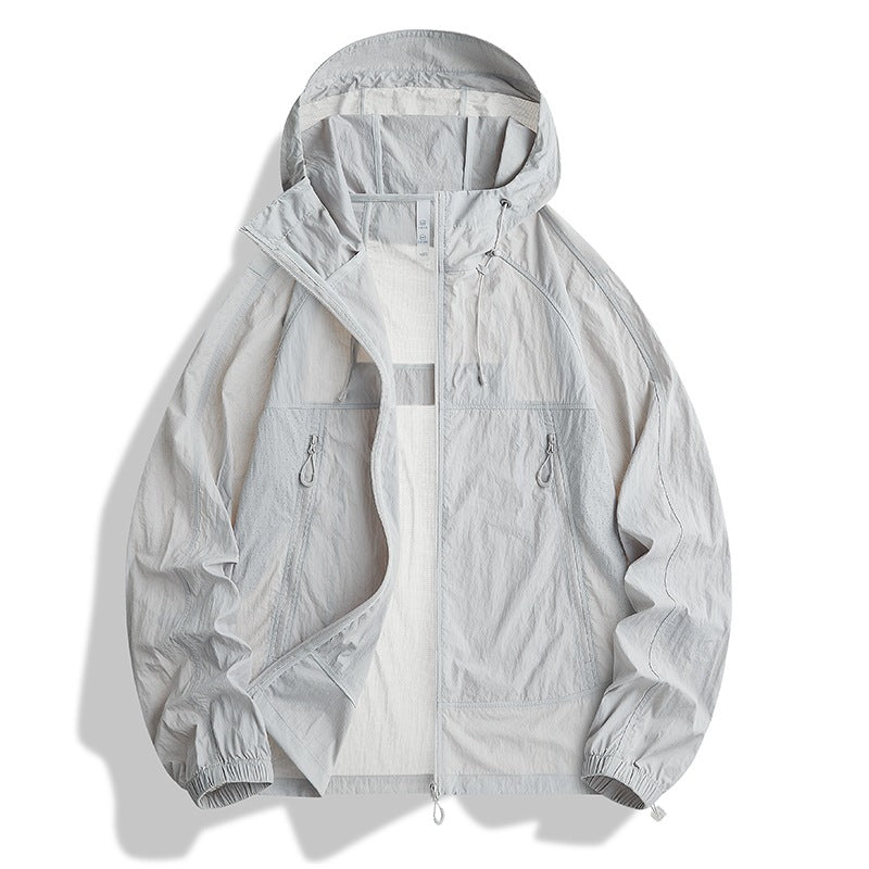 Herren Ultraleichte Kapuzen‑Windjacke mit Packfunktion, Meshfutter & Reißverschlusstaschen Echoarchiv