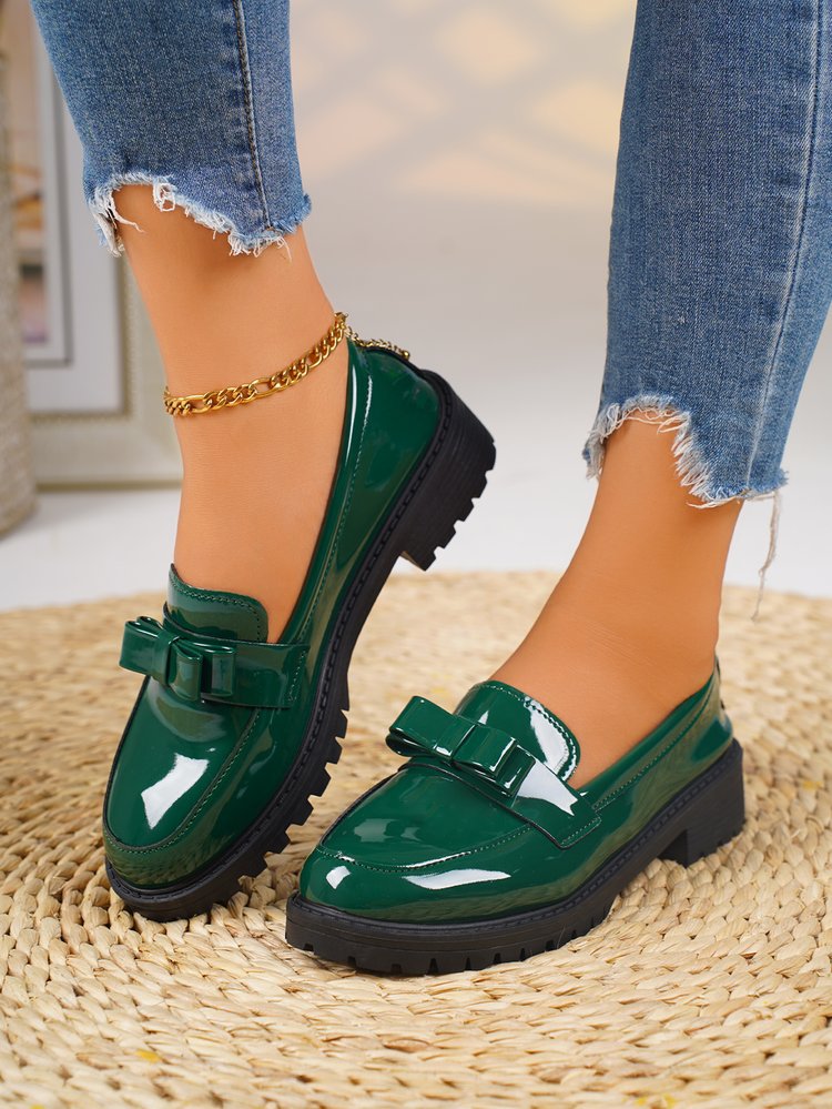 Damen Lack-Loafer mit dekorativem Riemchen und profilierter Gummisohle Echo Archiv