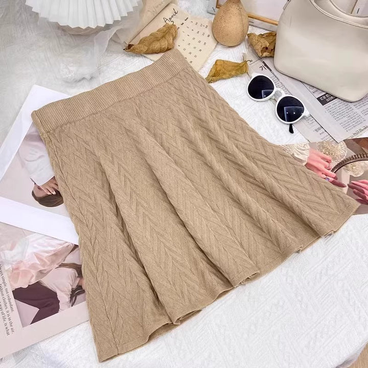 Damen Plissierter Strickrock mit Zopfmuster Echo Archiv