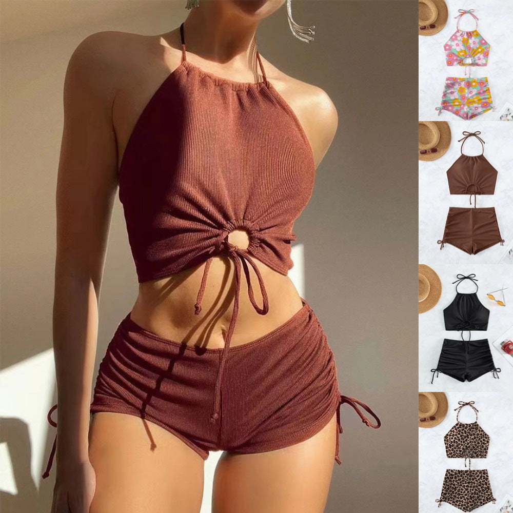 Damen Sportliches Badeoberteil mit innovativer Raffung und verstellbaren Trägern Echo Archiv