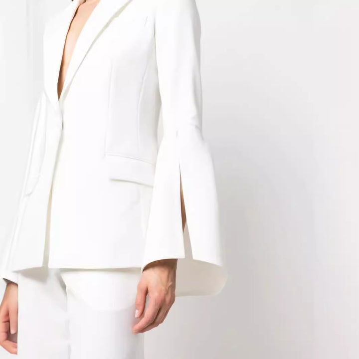 Damen Zweiteiliger Tailoring-Anzug mit tailliertem Einreiher und ausgestellten Ärmelabschlüssen Echoarchiv